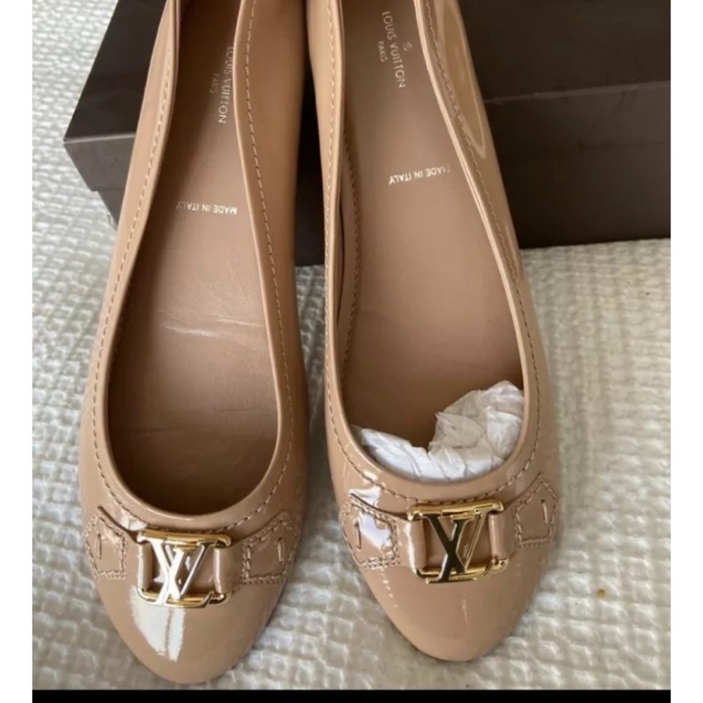 Louis Vuitton Ballett flats size 9.5 Brand new
